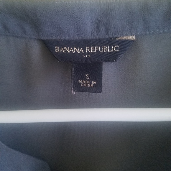 Sheer gray blouse by Banana Republic - Picture 3 of 3